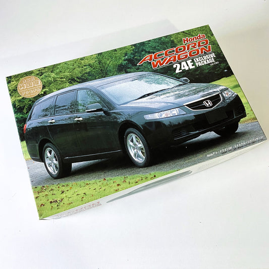 Honda Accord VII Wagon - 1/24 model kit