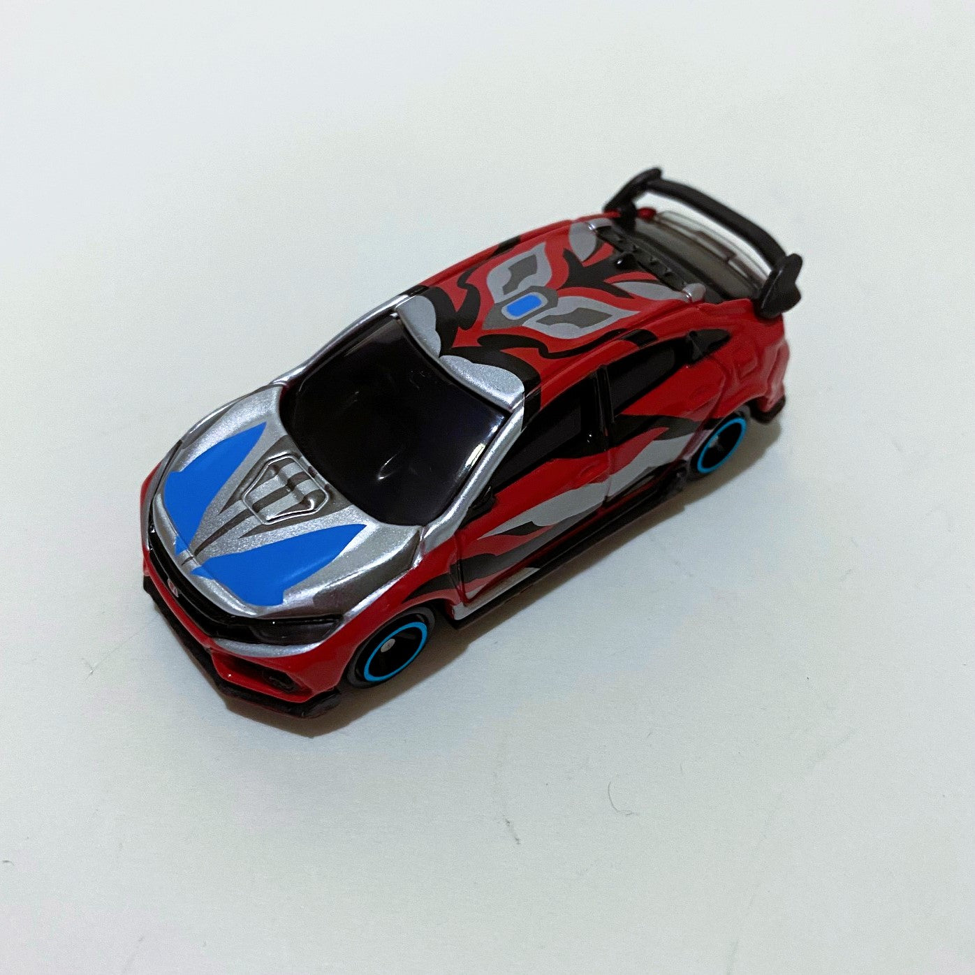 Tomica - Honda Civic Type-R Ultraman UTR-04